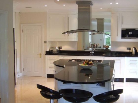 White Gloss Shaker Kitchen Goring Heath