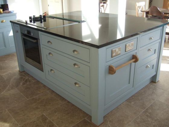 Shaker Kitchen in a beaded frame, Cholsey