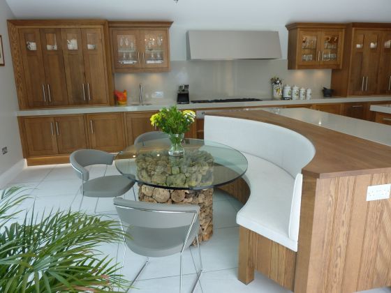 Dark Oak Shaker Style Kitchen, Mereworth