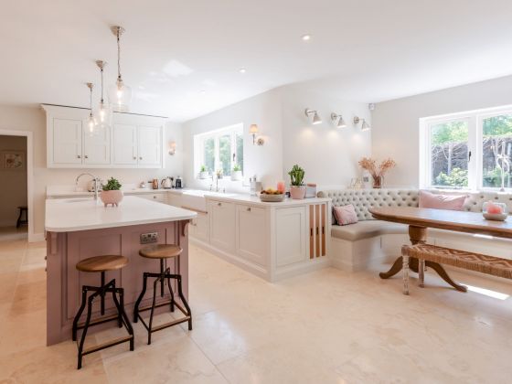 Stunning bespoke Shaker kitchen, Pangbourne